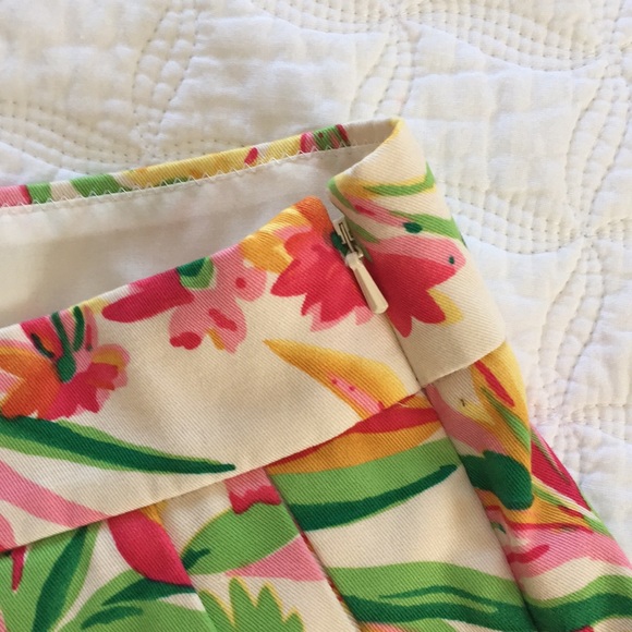J Crew | Tropical Floral Chino Shorts | Size 2 - Picture 3 of 4